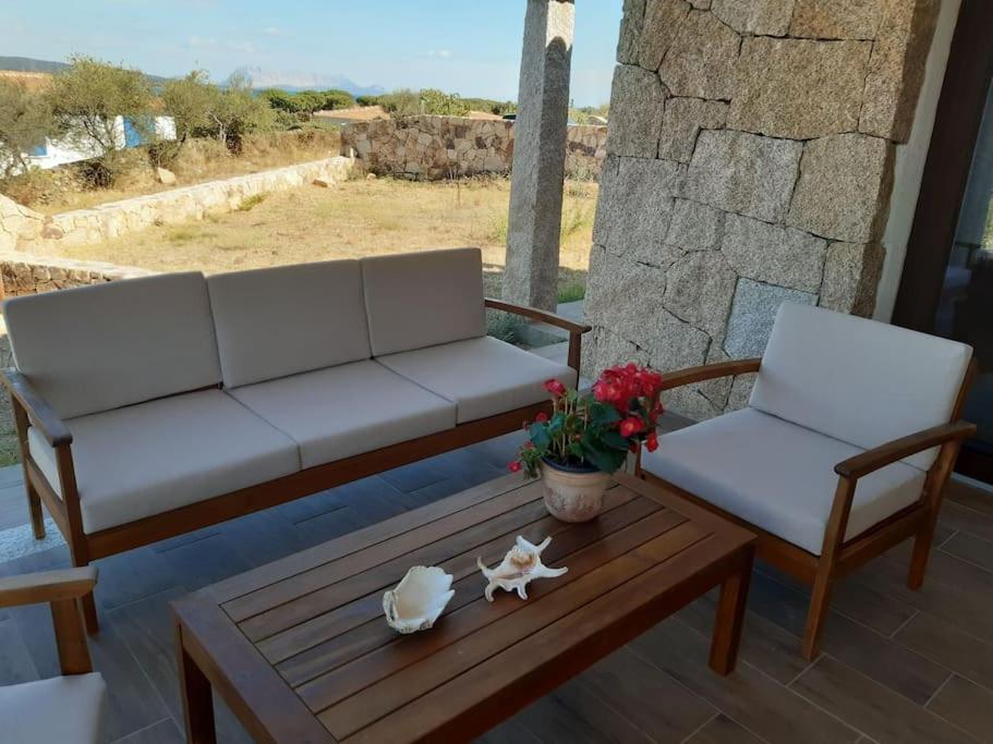 Villa Indipendente Al Mare Budoni Танаунелла Екстер'єр фото