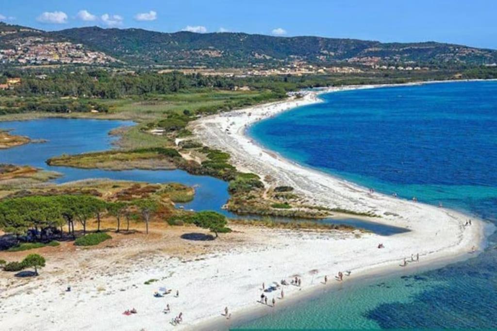 Villa Indipendente Al Mare Budoni Танаунелла Екстер'єр фото