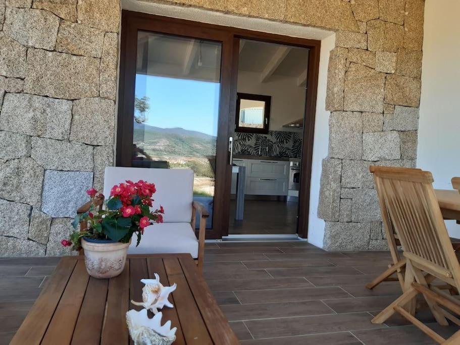 Villa Indipendente Al Mare Budoni Танаунелла Екстер'єр фото